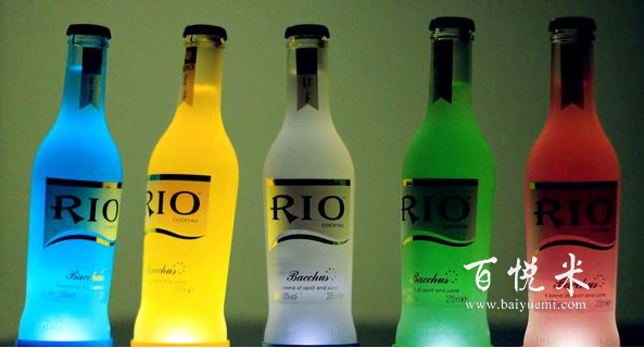 當(dāng)初風(fēng)靡一時(shí)的“銳澳雞尾酒”，為啥如今無(wú)人喝了？原因很現(xiàn)實(shí)